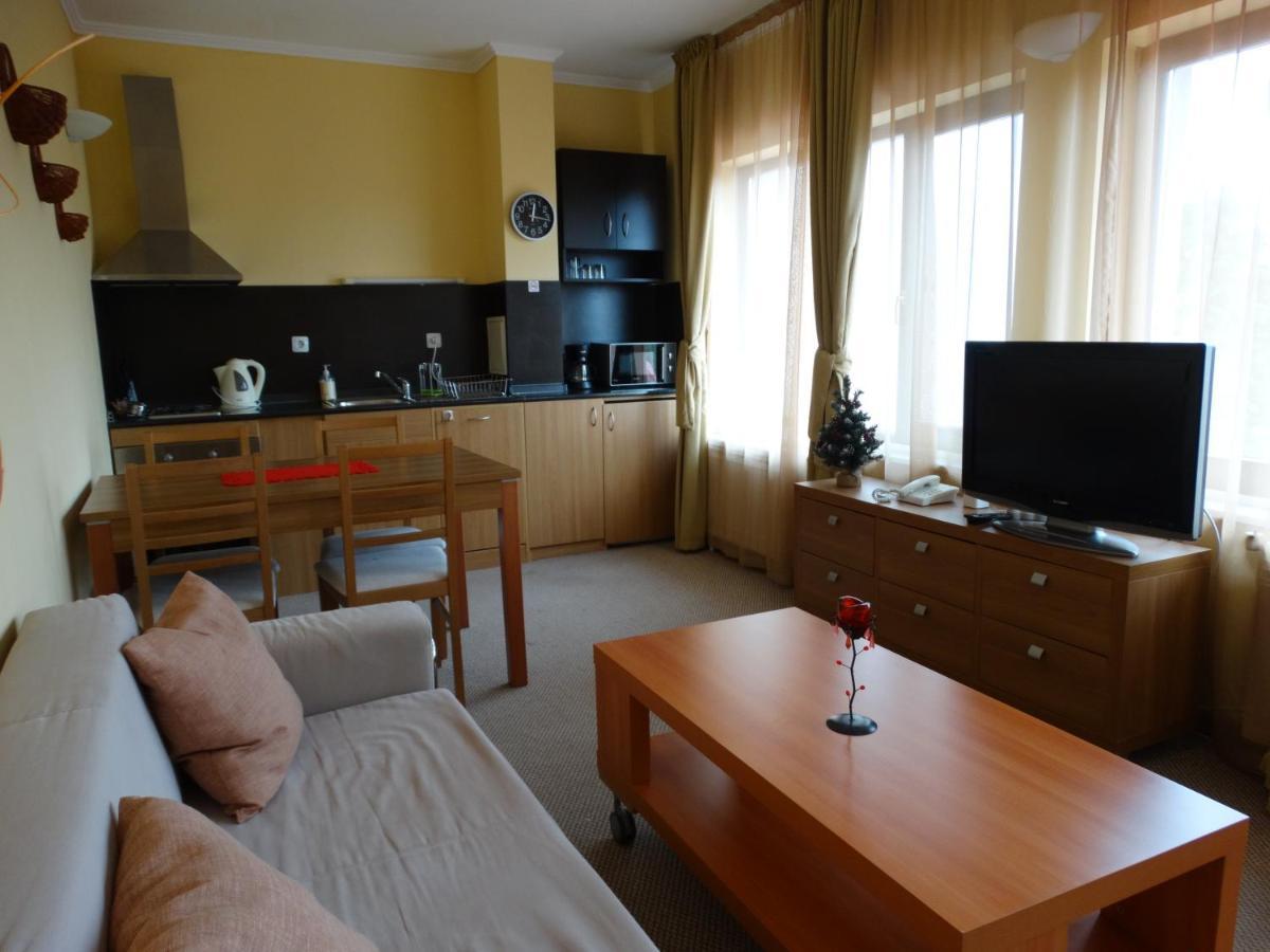 Snezhankas Apartment Παμπόροβο Εξωτερικό φωτογραφία